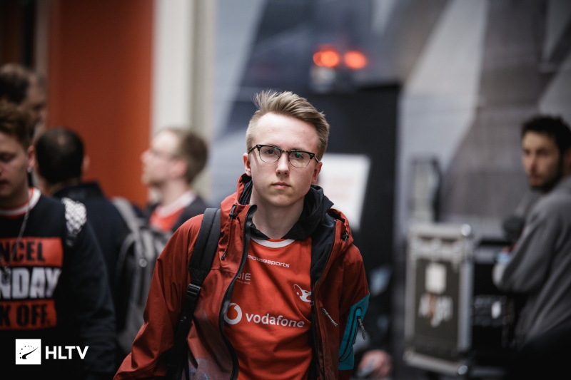 A队离重铸荣光还有多远？